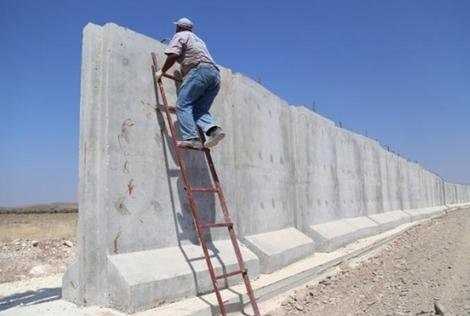 دیوارهای مرزی در حال احداث است/ اتباع خارجی ساماندهی می‌شوند 